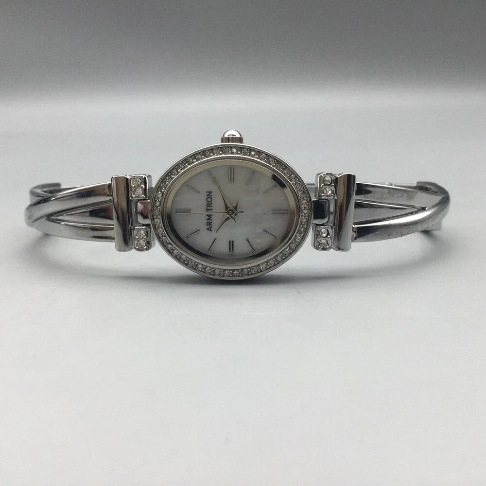 Armitron Womens Watch 21mm White Oval Dial Silver Tone Crystals New Battery 7.5
